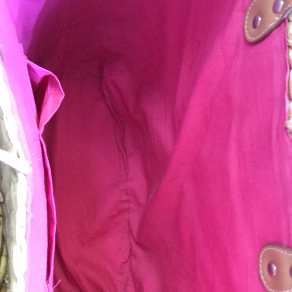 Vintage Woven Straw Floral Tote with Bamboo Handles & Solid Pink Lining - Picture 10 of 17